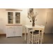 Vitrine +Table Haute 90x90 + 4 Tabourets Hauts (ALTHEA)